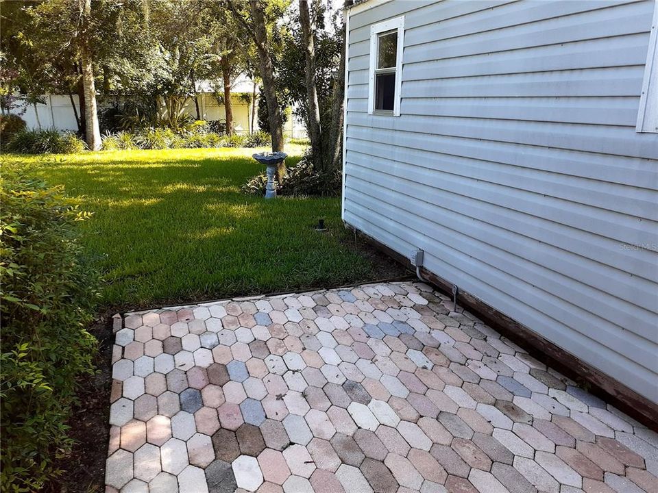 待售: $385,000 (3 贝兹, 2 浴室, 1614 平方英尺)