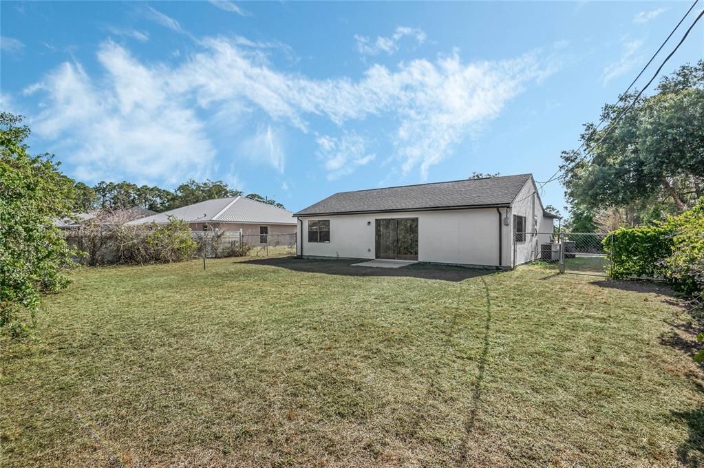 待售: $240,000 (3 贝兹, 2 浴室, 948 平方英尺)