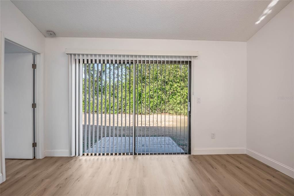 待售: $240,000 (3 贝兹, 2 浴室, 948 平方英尺)