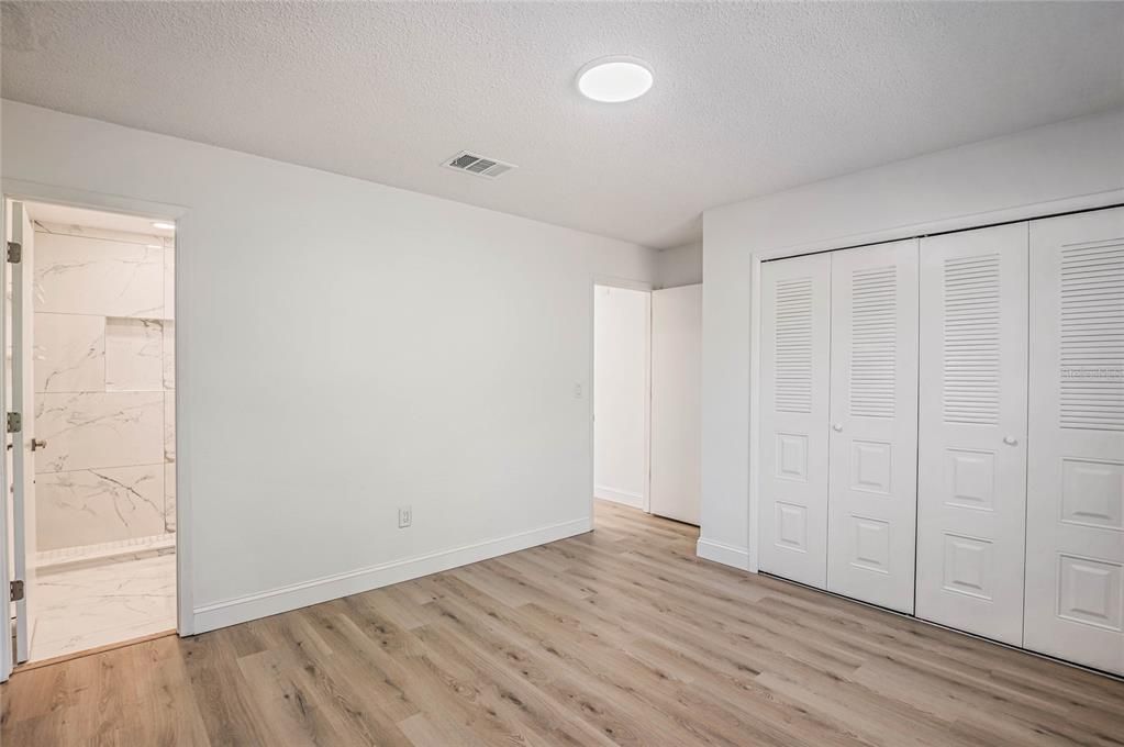 待售: $240,000 (3 贝兹, 2 浴室, 948 平方英尺)