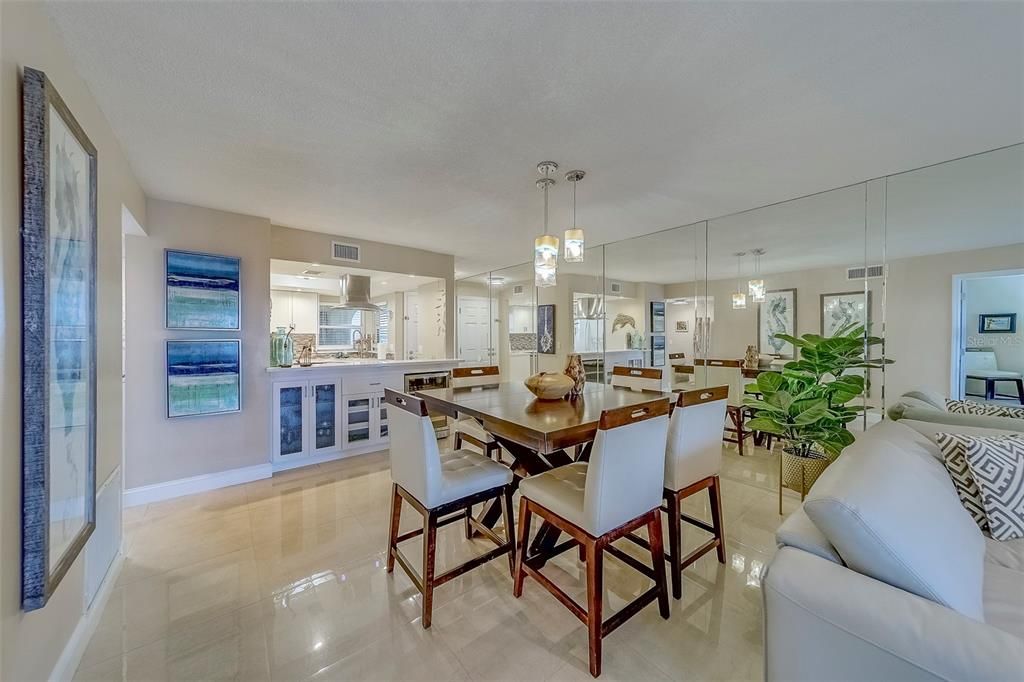 For Rent: $4,500 (2 beds, 2 baths, 1050 Square Feet)