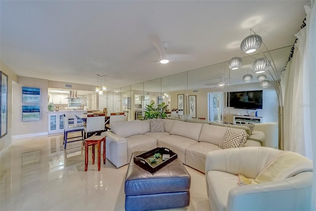 For Rent: $4,500 (2 beds, 2 baths, 1050 Square Feet)