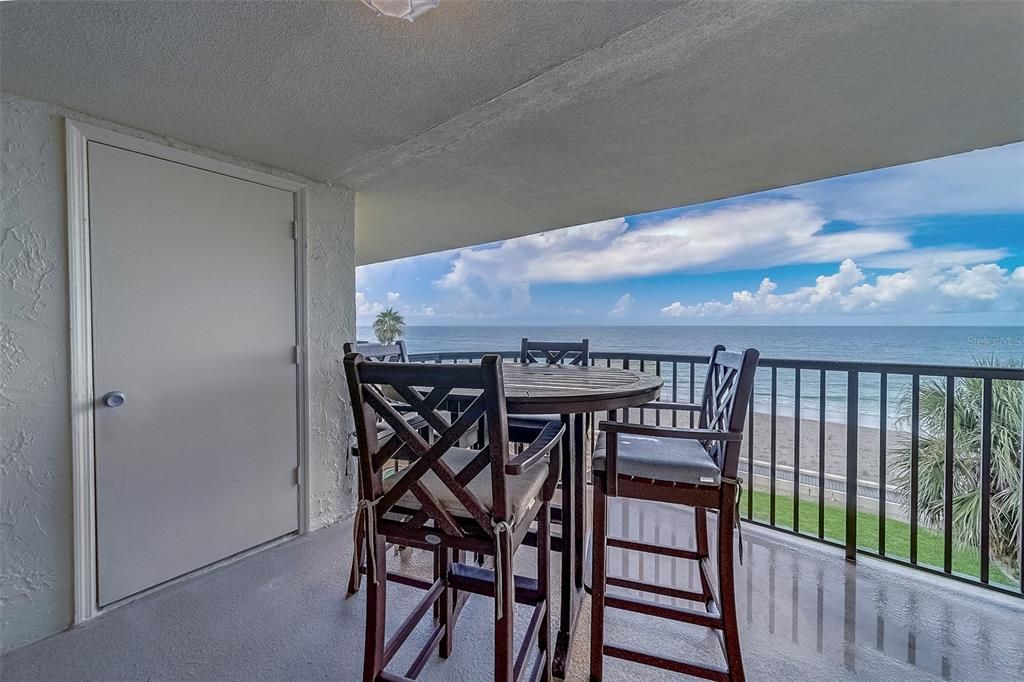 For Rent: $4,500 (2 beds, 2 baths, 1050 Square Feet)