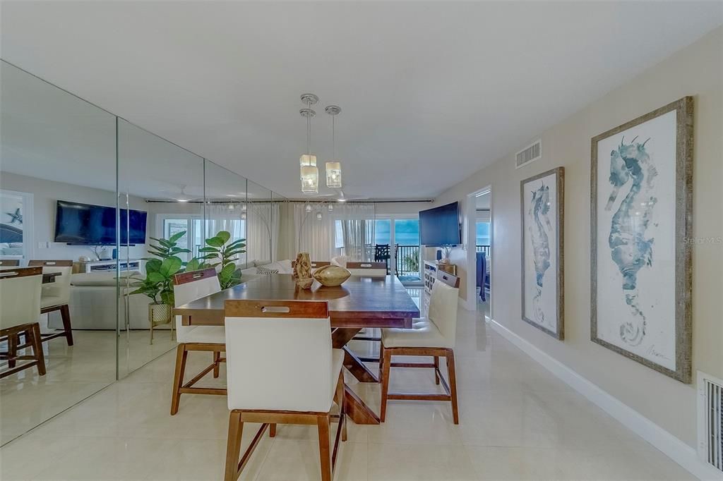 For Rent: $4,500 (2 beds, 2 baths, 1050 Square Feet)