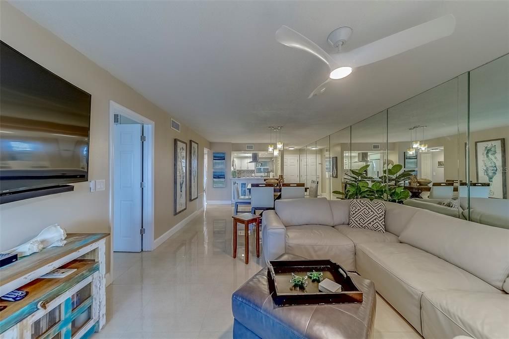 For Rent: $4,500 (2 beds, 2 baths, 1050 Square Feet)