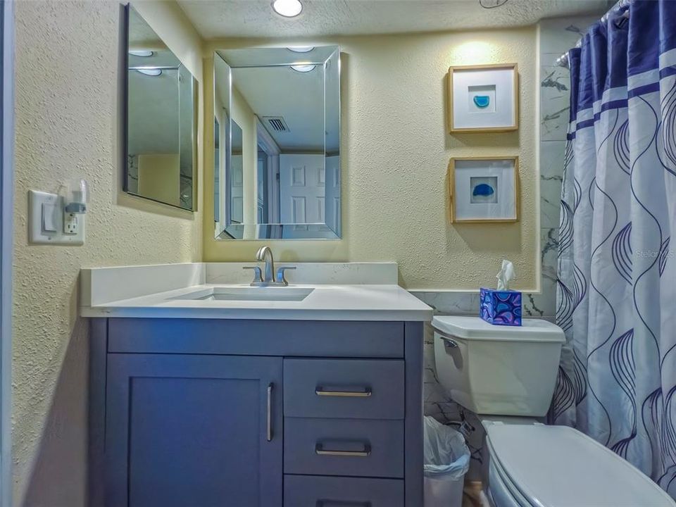 For Rent: $4,500 (2 beds, 2 baths, 1050 Square Feet)