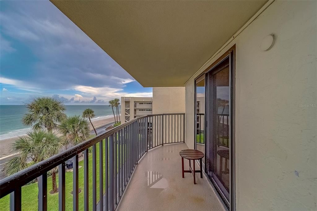 For Rent: $4,500 (2 beds, 2 baths, 1050 Square Feet)