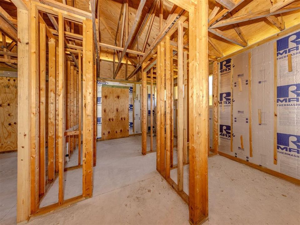 For Sale: $975,000 (7 beds, 6 baths, 4036 Square Feet)