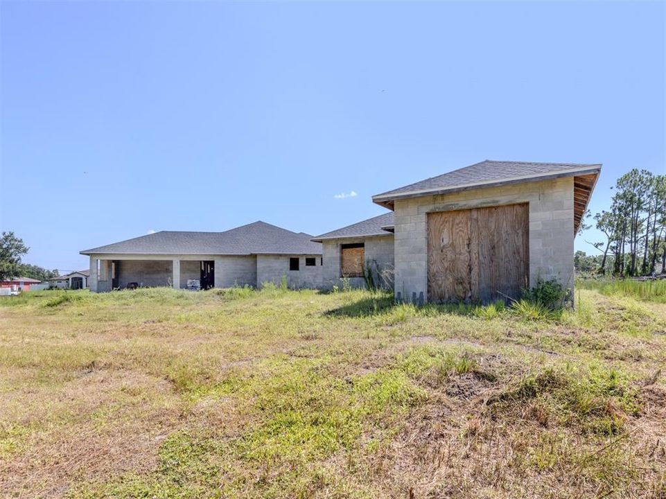 For Sale: $975,000 (7 beds, 6 baths, 4036 Square Feet)