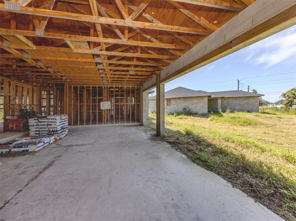 For Sale: $975,000 (7 beds, 6 baths, 4036 Square Feet)