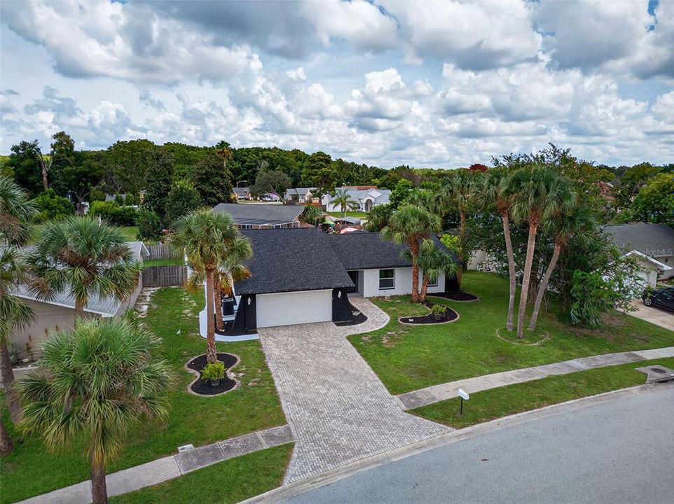 For Sale: $350,000 (3 beds, 2 baths, 2011 Square Feet)