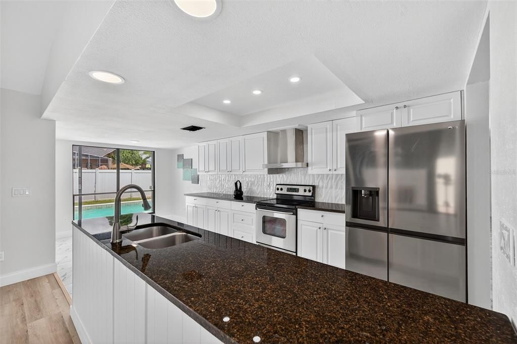 For Sale: $350,000 (3 beds, 2 baths, 2011 Square Feet)