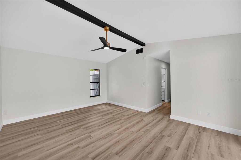 For Sale: $350,000 (3 beds, 2 baths, 2011 Square Feet)