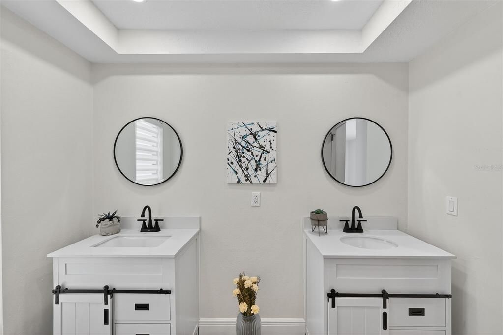 For Sale: $350,000 (3 beds, 2 baths, 2011 Square Feet)