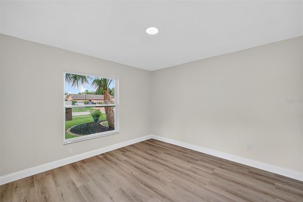 For Sale: $350,000 (3 beds, 2 baths, 2011 Square Feet)