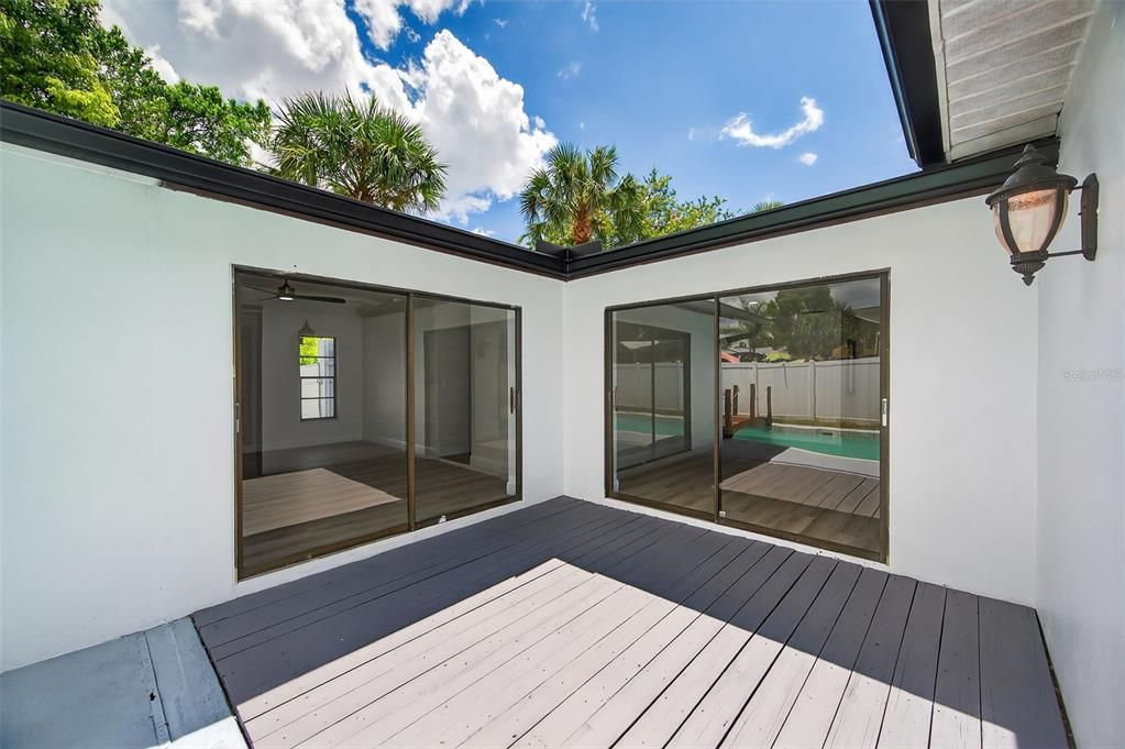 For Sale: $350,000 (3 beds, 2 baths, 2011 Square Feet)