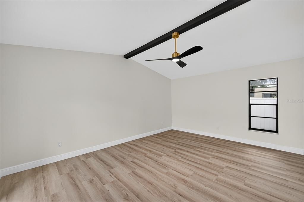 For Sale: $350,000 (3 beds, 2 baths, 2011 Square Feet)