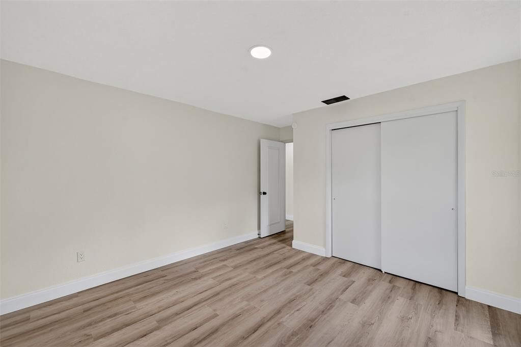 For Sale: $350,000 (3 beds, 2 baths, 2011 Square Feet)