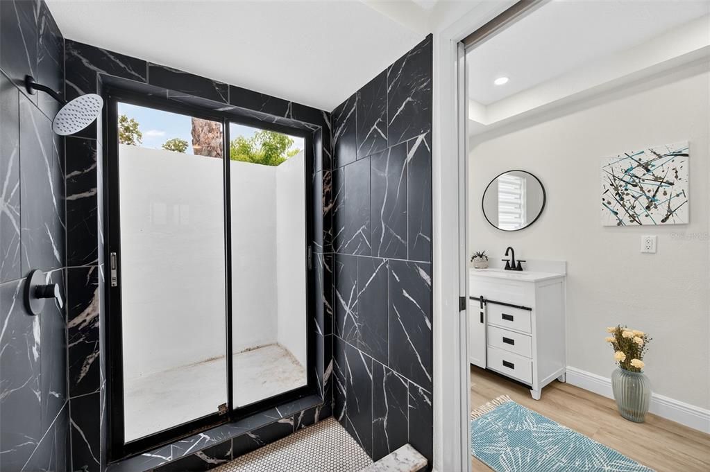 For Sale: $350,000 (3 beds, 2 baths, 2011 Square Feet)