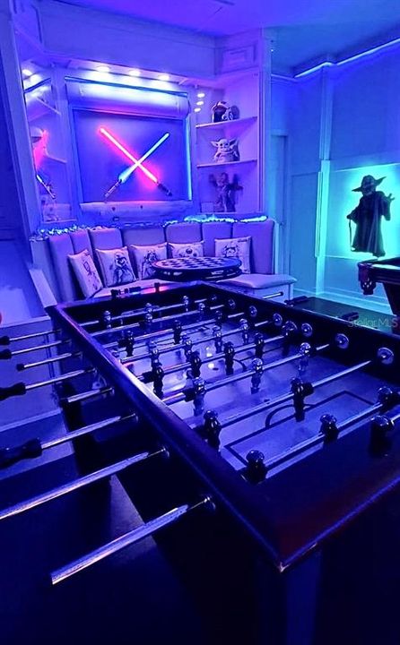 Под контрактом: $587,000 (5 спален, 4 ванн, 2604 Квадратных фут)