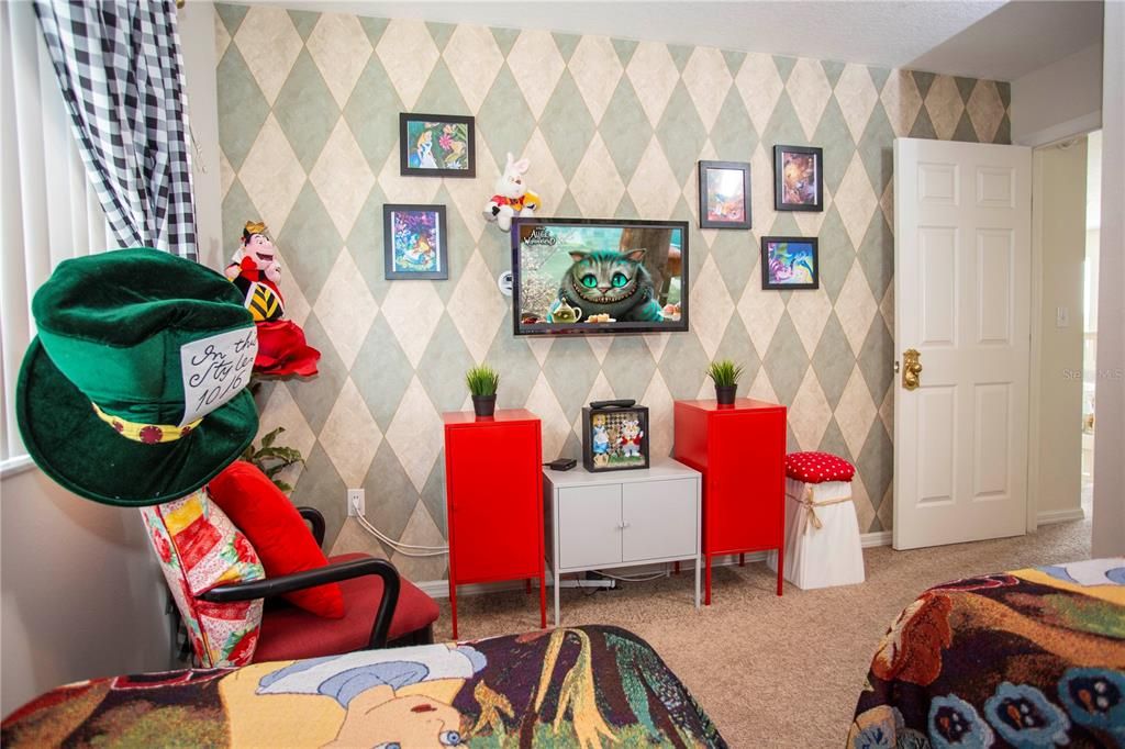 Под контрактом: $587,000 (5 спален, 4 ванн, 2604 Квадратных фут)