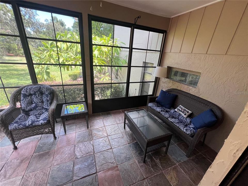 Active With Contract: $2,800 (3 beds, 3 baths, 2318 Square Feet)