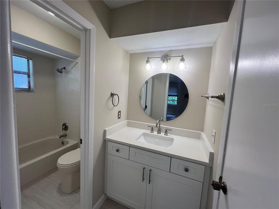 Active With Contract: $2,800 (3 beds, 3 baths, 2318 Square Feet)