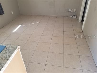 En Renta: $890 (0 camas, 1 baños, 280 Pies cuadrados)