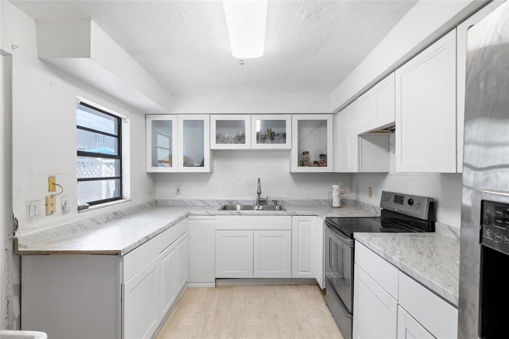 待售: $2,200,000 (0 贝兹, 0 浴室, 2336 平方英尺)