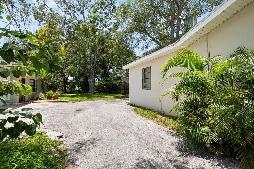 待售: $2,200,000 (0 贝兹, 0 浴室, 2336 平方英尺)