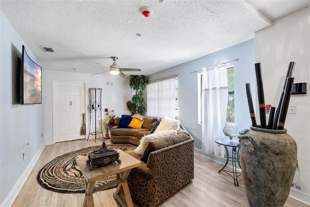 待售: $2,200,000 (0 贝兹, 0 浴室, 2336 平方英尺)