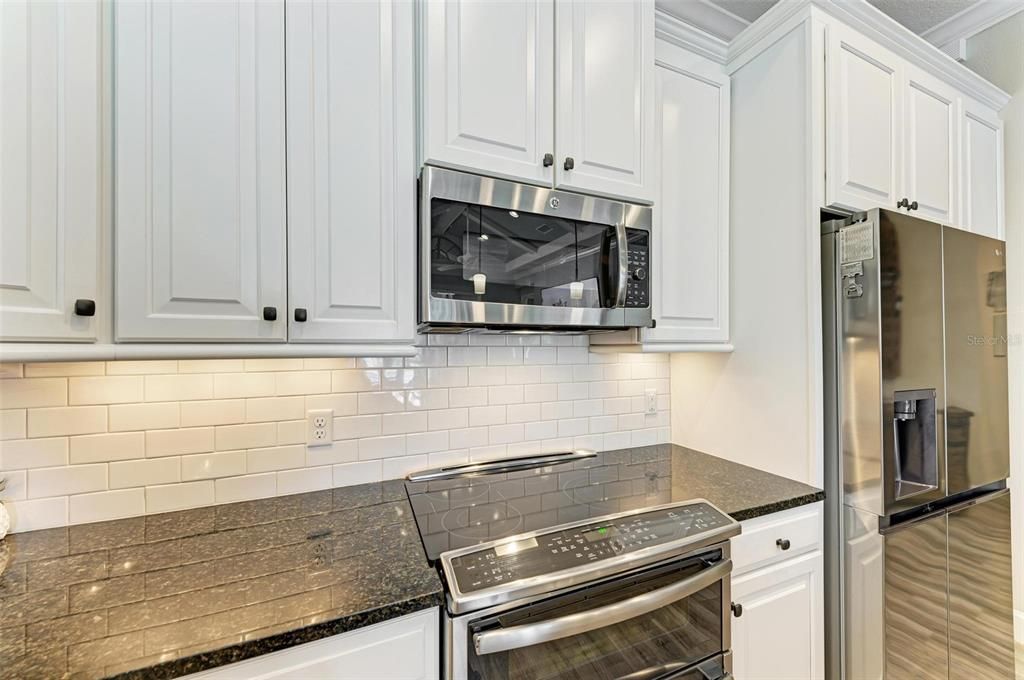 Activo con contrato: $824,900 (3 camas, 3 baños, 1994 Pies cuadrados)