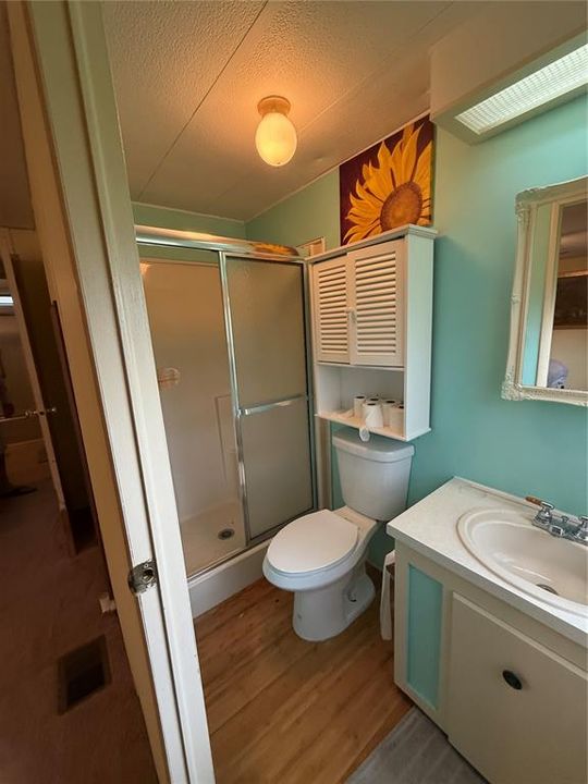 For Sale: $189,000 (2 beds, 2 baths, 989 Square Feet)