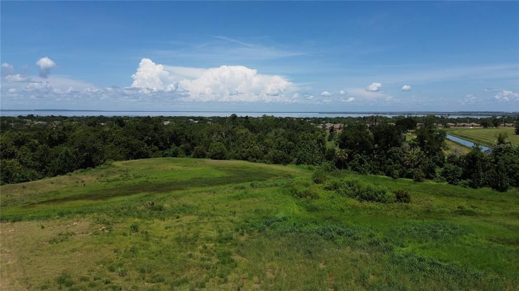 待售: $675,000 (3.38 acres)