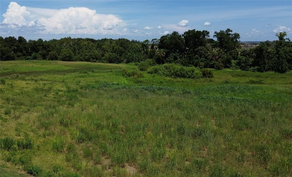 待售: $675,000 (3.38 acres)