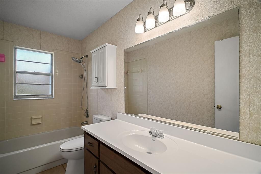 待售: $250,000 (3 贝兹, 2 浴室, 1475 平方英尺)