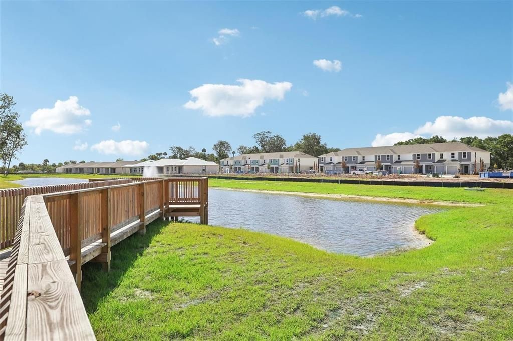 Activo con contrato: $400,000 (5 camas, 3 baños, 2273 Pies cuadrados)