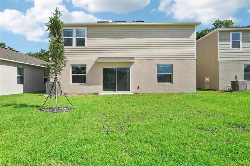 Activo con contrato: $400,000 (5 camas, 3 baños, 2273 Pies cuadrados)