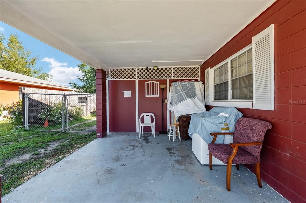 待售: $180,000 (2 贝兹, 2 浴室, 943 平方英尺)