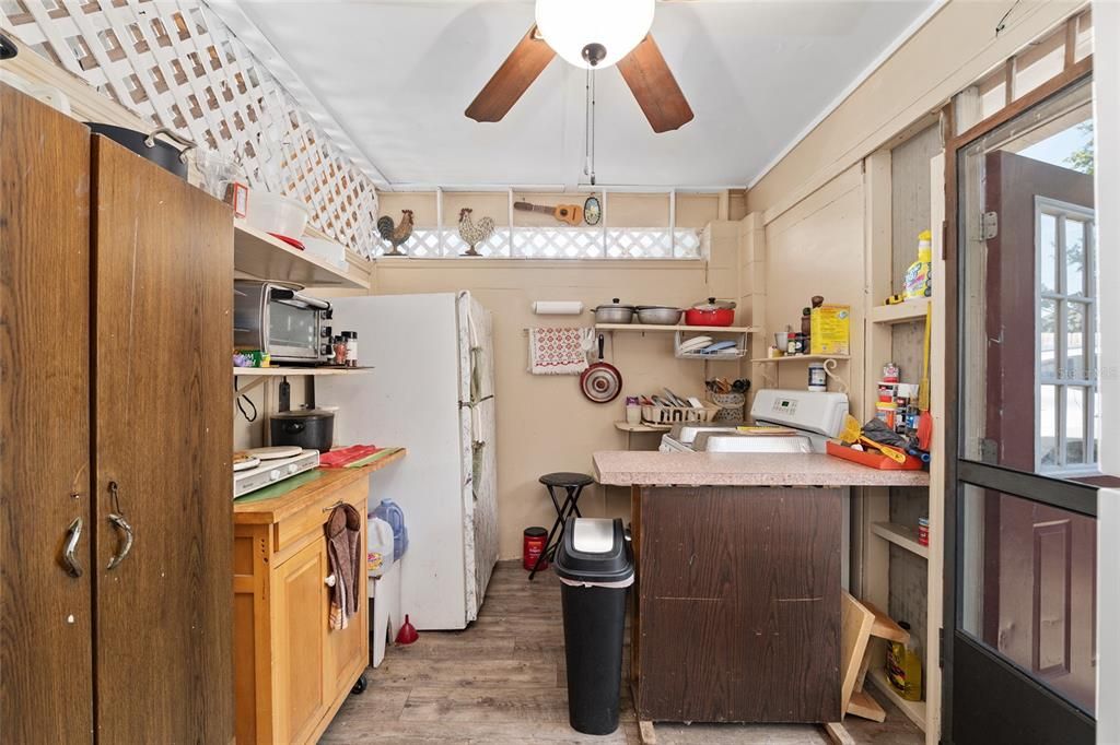 待售: $180,000 (2 贝兹, 2 浴室, 943 平方英尺)