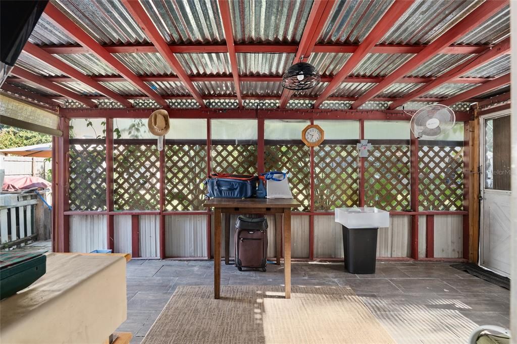 待售: $180,000 (2 贝兹, 2 浴室, 943 平方英尺)