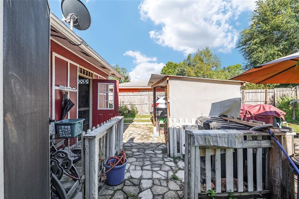 待售: $180,000 (2 贝兹, 2 浴室, 943 平方英尺)