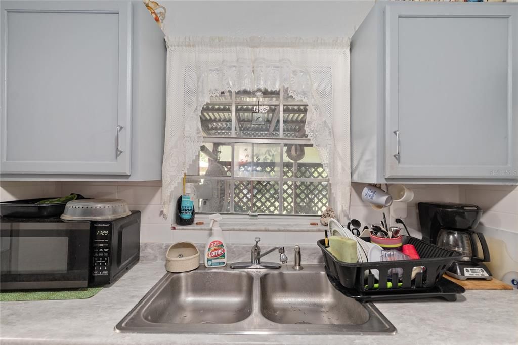 待售: $180,000 (2 贝兹, 2 浴室, 943 平方英尺)