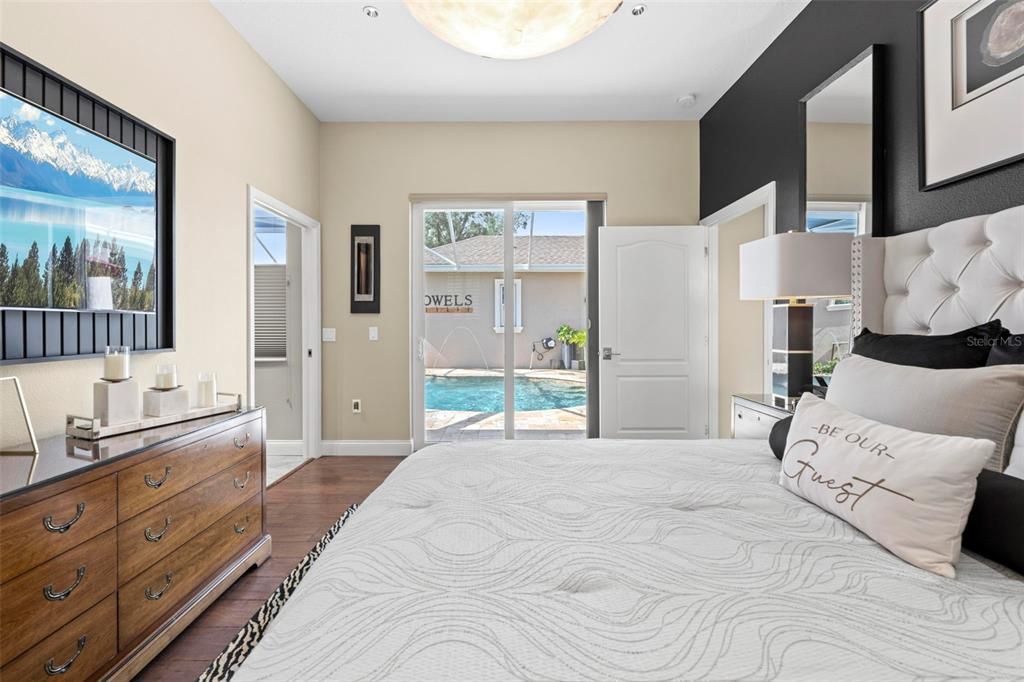 Под контрактом: $799,000 (3 спален, 4 ванн, 2602 Квадратных фут)