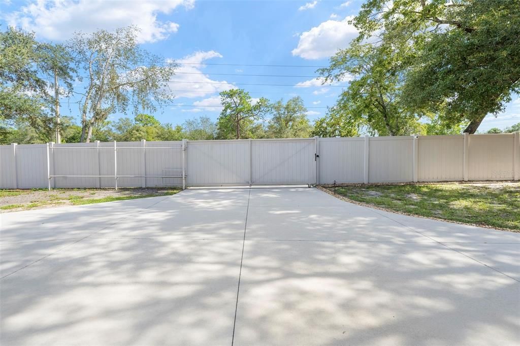 Под контрактом: $799,000 (3 спален, 4 ванн, 2602 Квадратных фут)