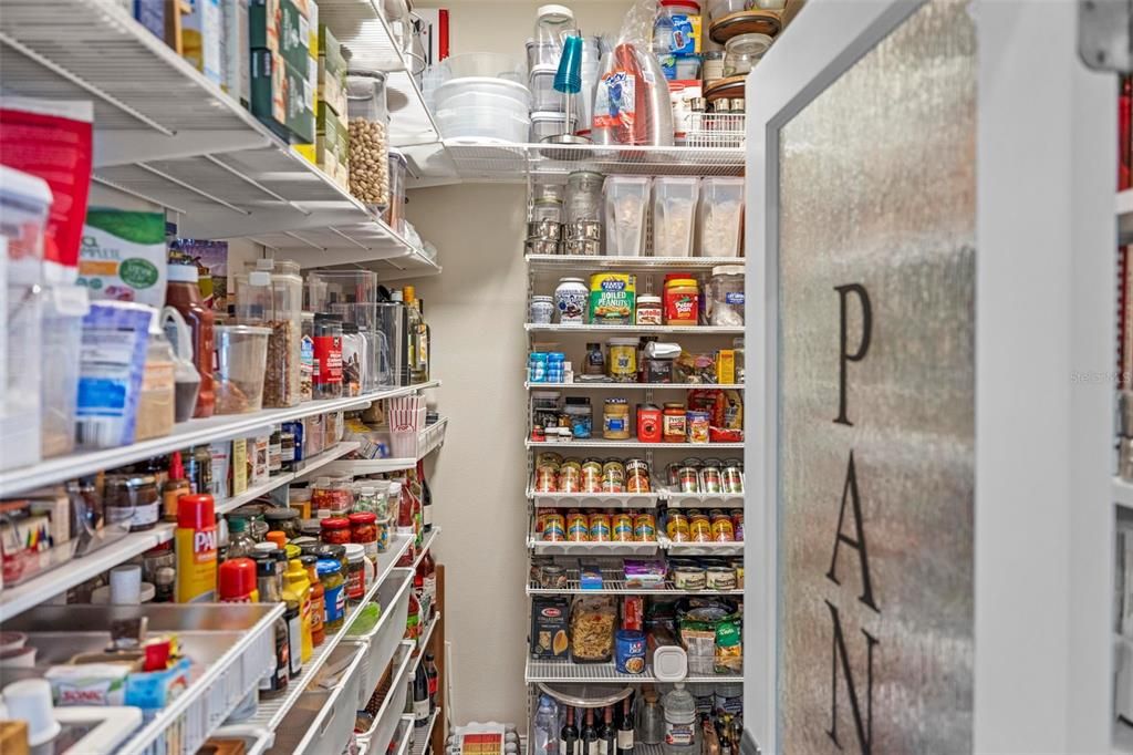 Под контрактом: $799,000 (3 спален, 4 ванн, 2602 Квадратных фут)