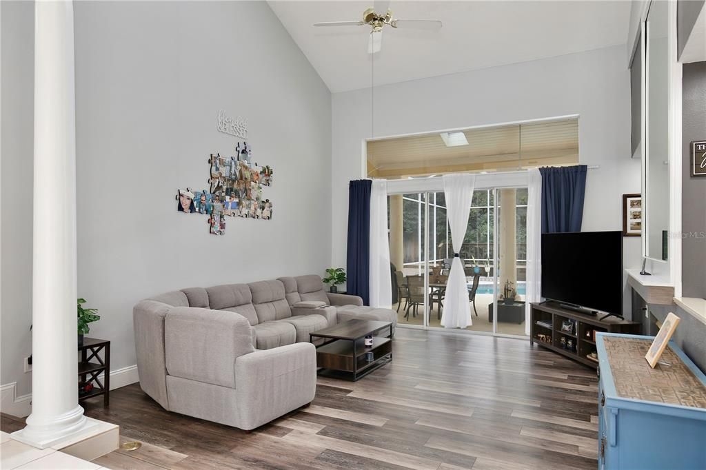 Active With Contract: $735,000 (5 beds, 3 baths, 4242 Square Feet)