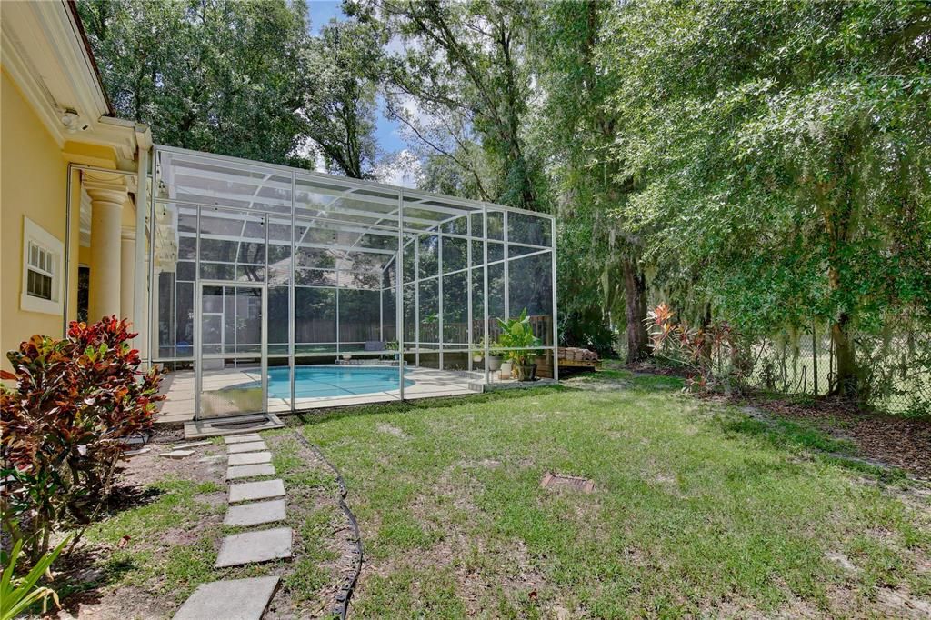 Active With Contract: $735,000 (5 beds, 3 baths, 4242 Square Feet)