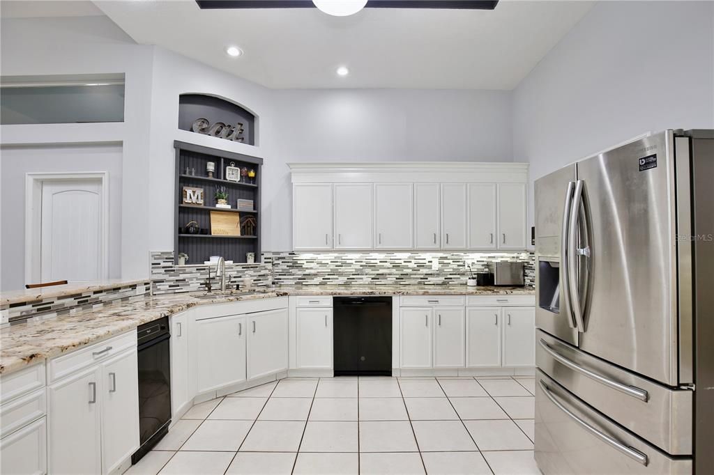 Active With Contract: $735,000 (5 beds, 3 baths, 4242 Square Feet)