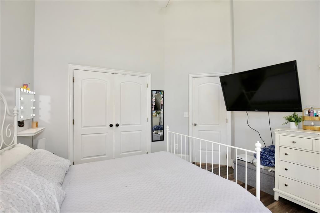 Active With Contract: $735,000 (5 beds, 3 baths, 4242 Square Feet)